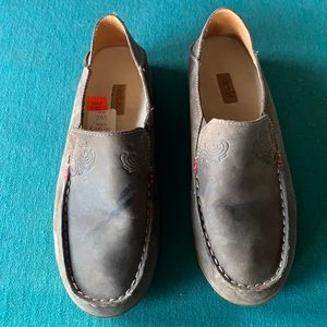 Size 7 Olukai brown leather slip on shoes new